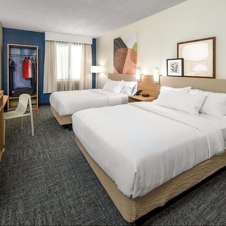 Spark By Hilton Branson Meadows Екстер'єр фото