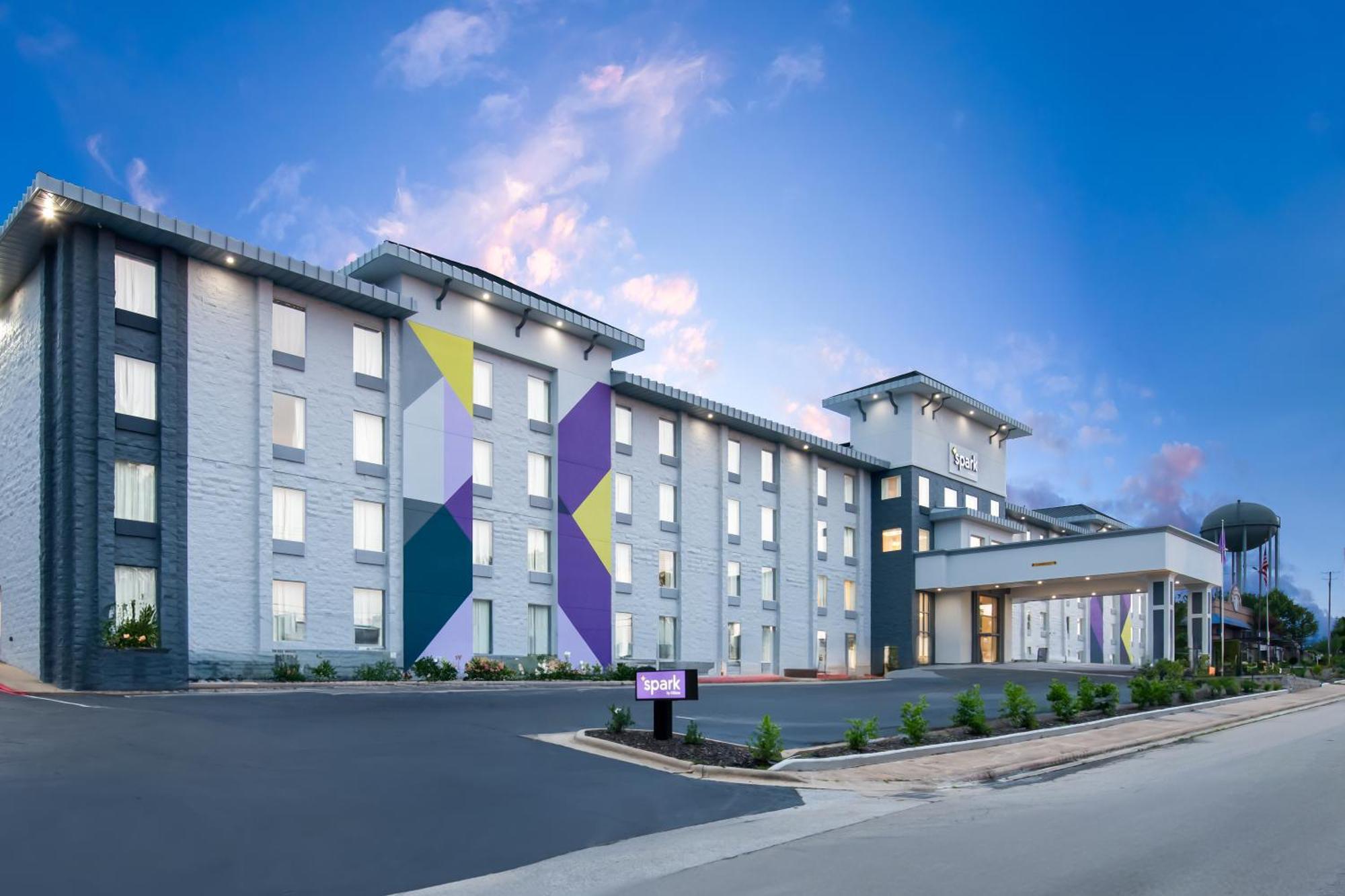 Spark By Hilton Branson Meadows Екстер'єр фото