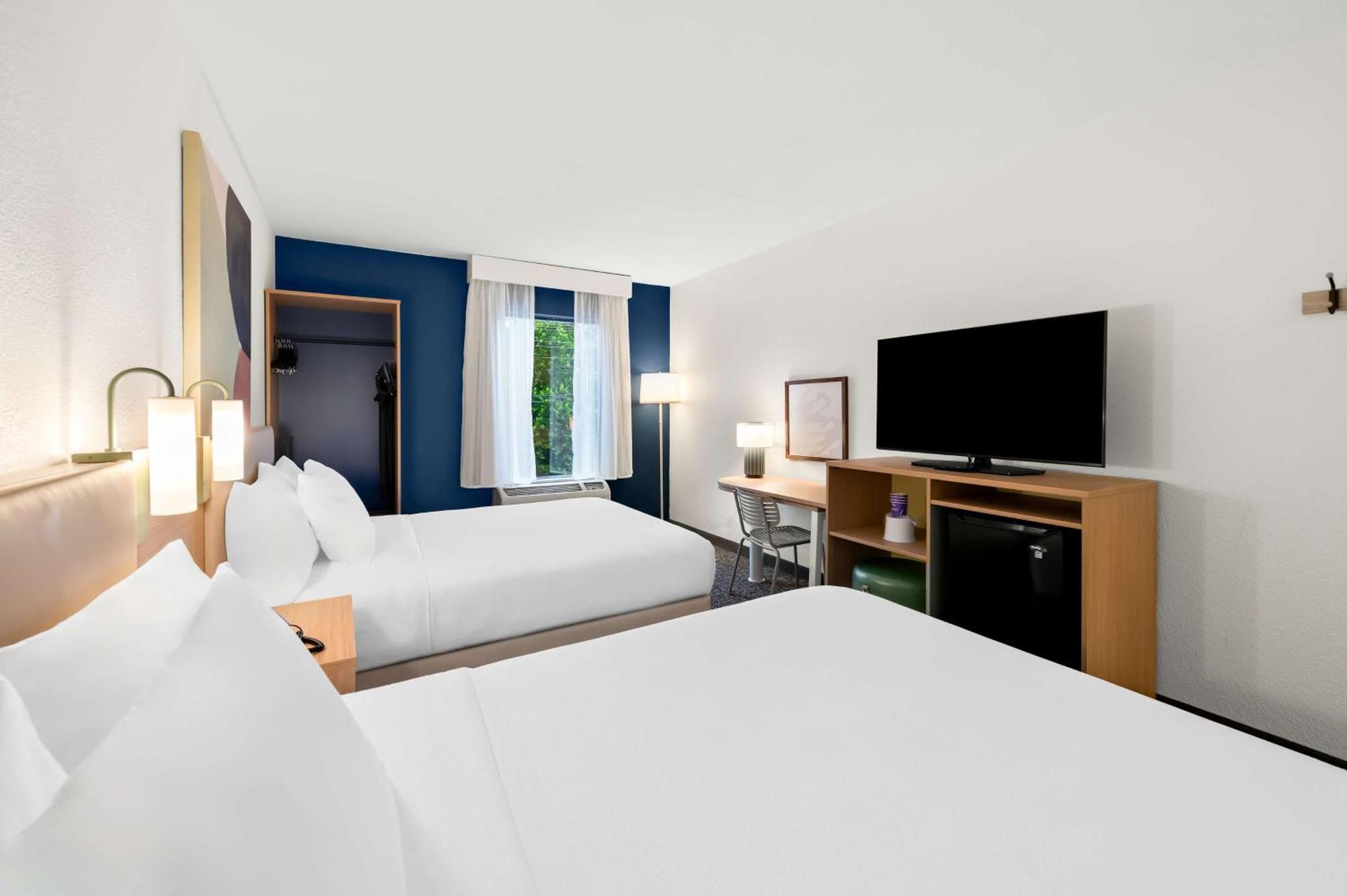 Spark By Hilton Branson Meadows Екстер'єр фото